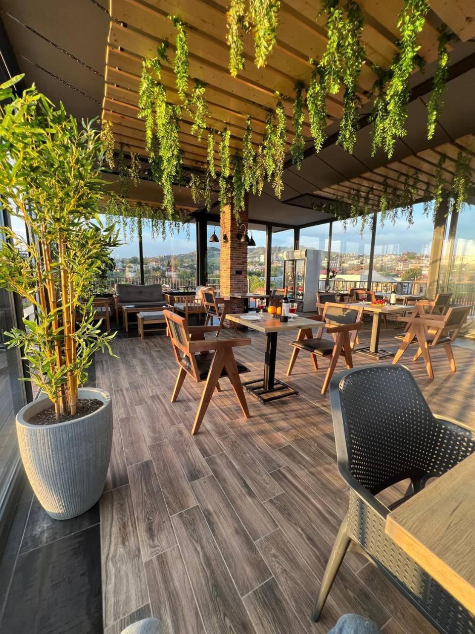 Hotel Livin Τυφλίδα Εξωτερικό φωτογραφία