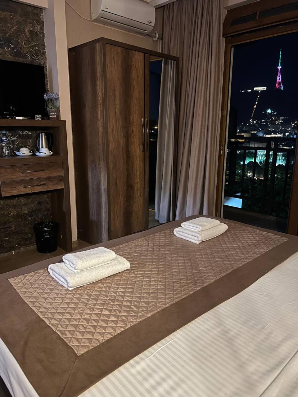 Hotel Livin Τυφλίδα Εξωτερικό φωτογραφία
