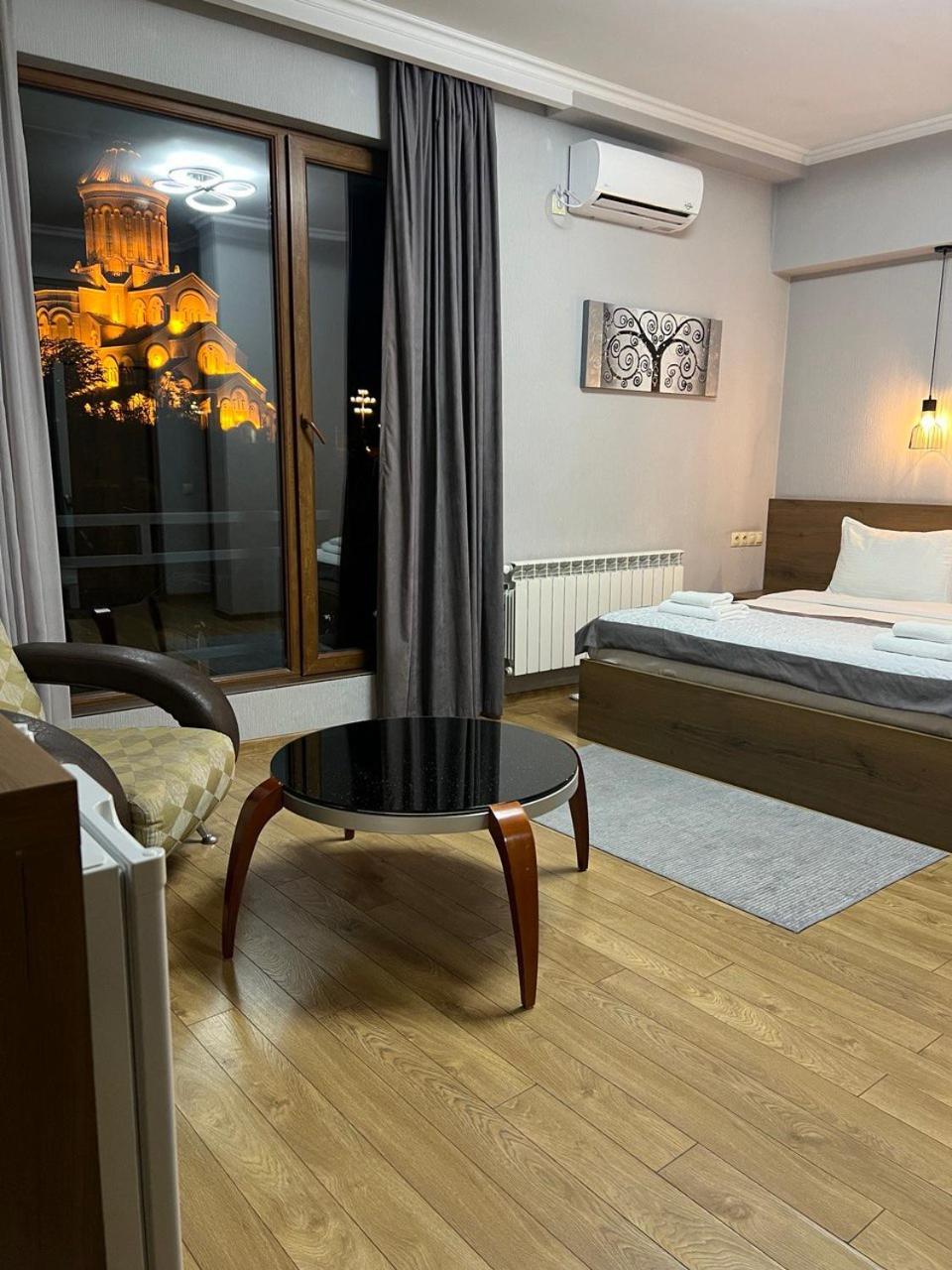 Hotel Livin Τυφλίδα Εξωτερικό φωτογραφία