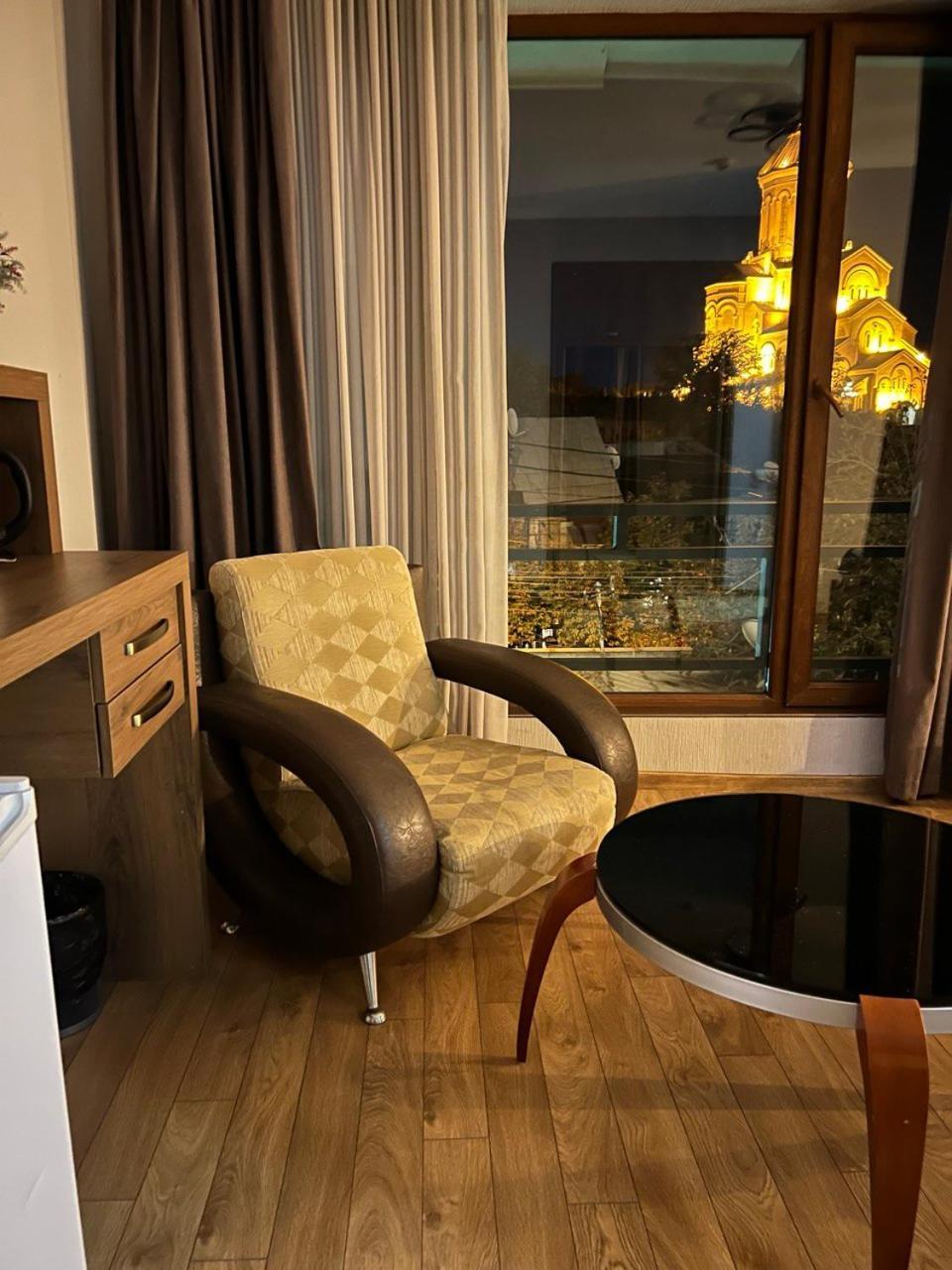 Hotel Livin Τυφλίδα Εξωτερικό φωτογραφία