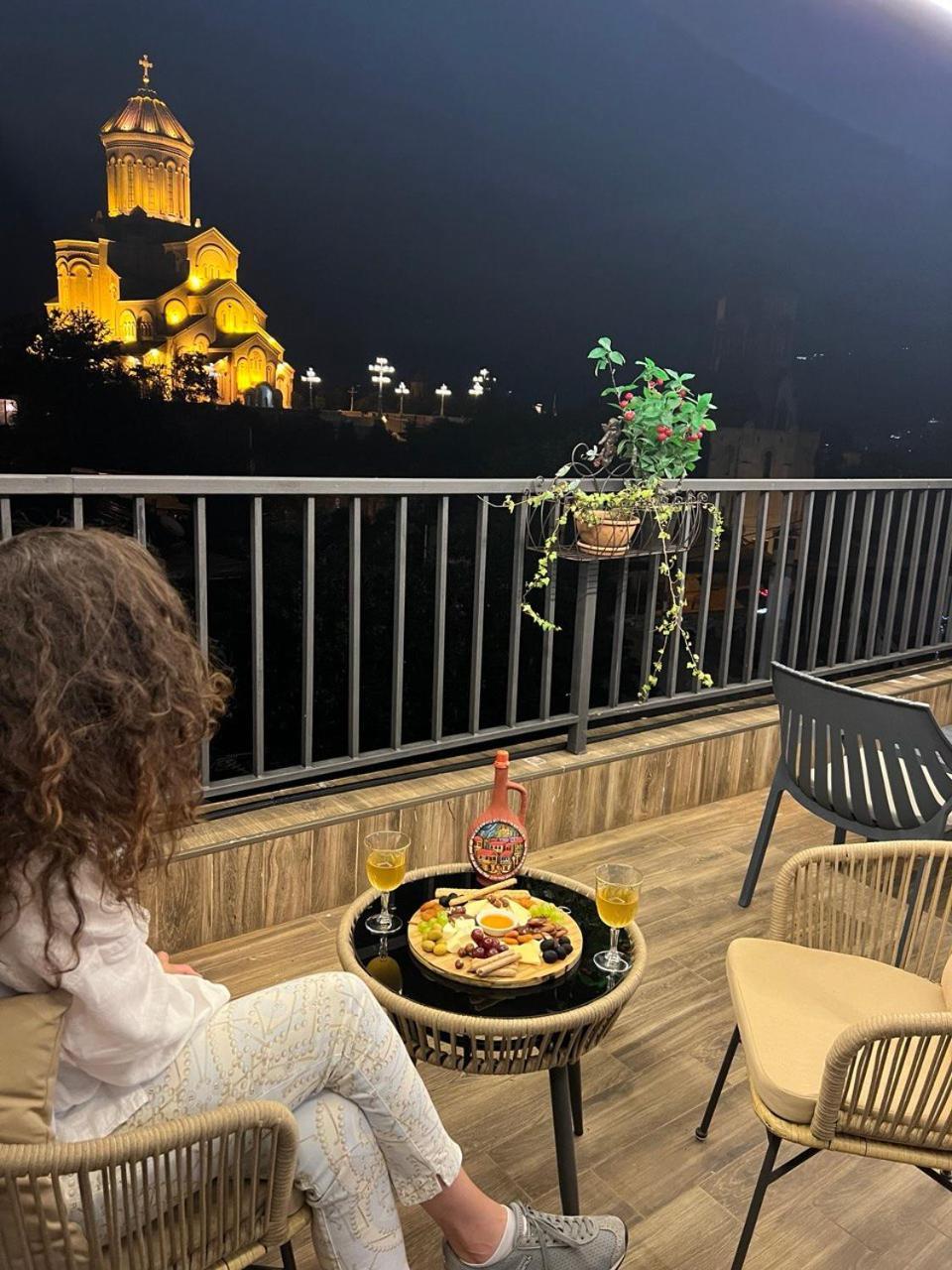 Hotel Livin Τυφλίδα Εξωτερικό φωτογραφία