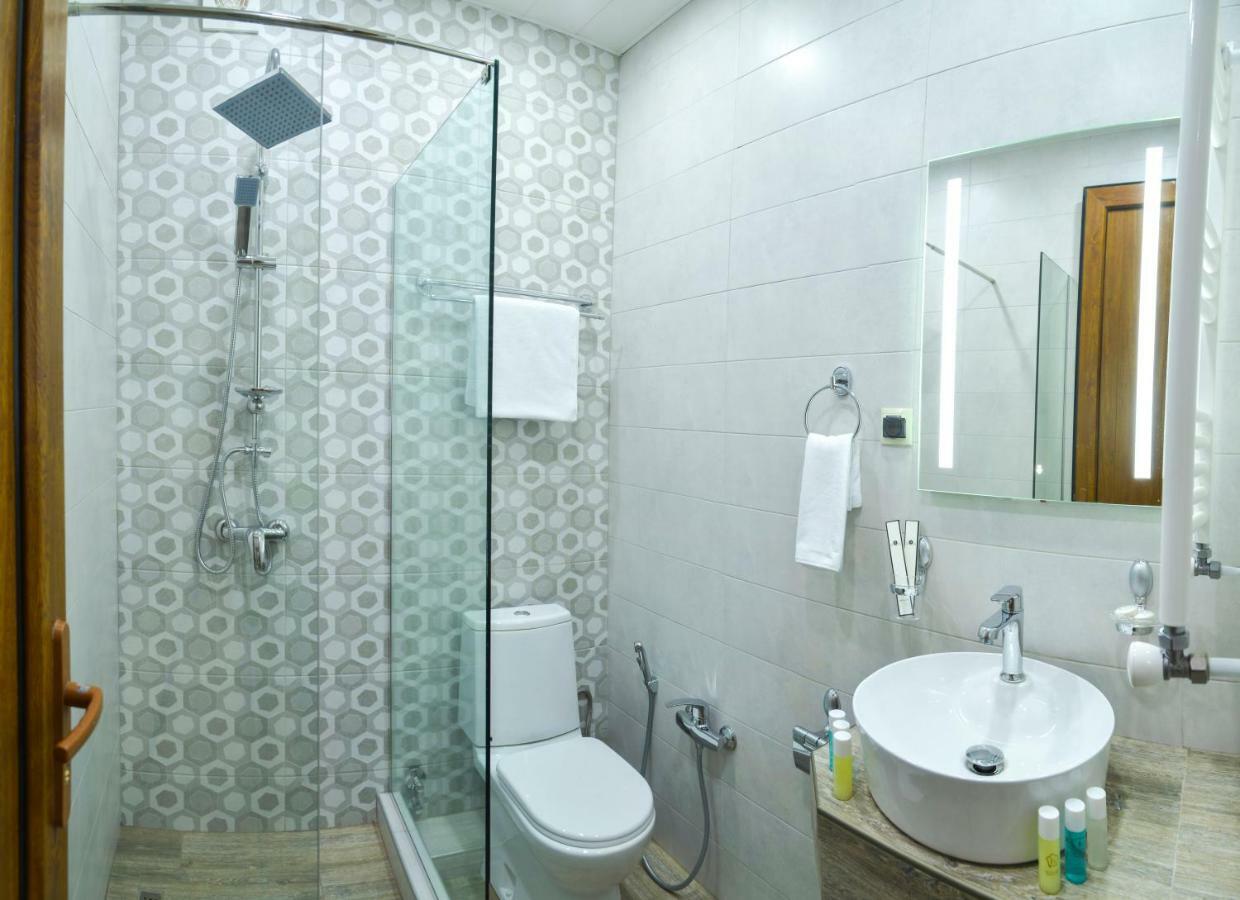Hotel Livin Τυφλίδα Εξωτερικό φωτογραφία