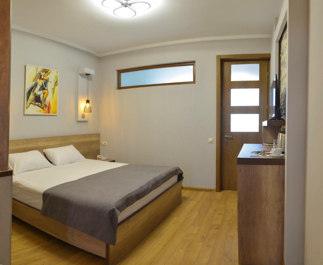 Hotel Livin Τυφλίδα Εξωτερικό φωτογραφία