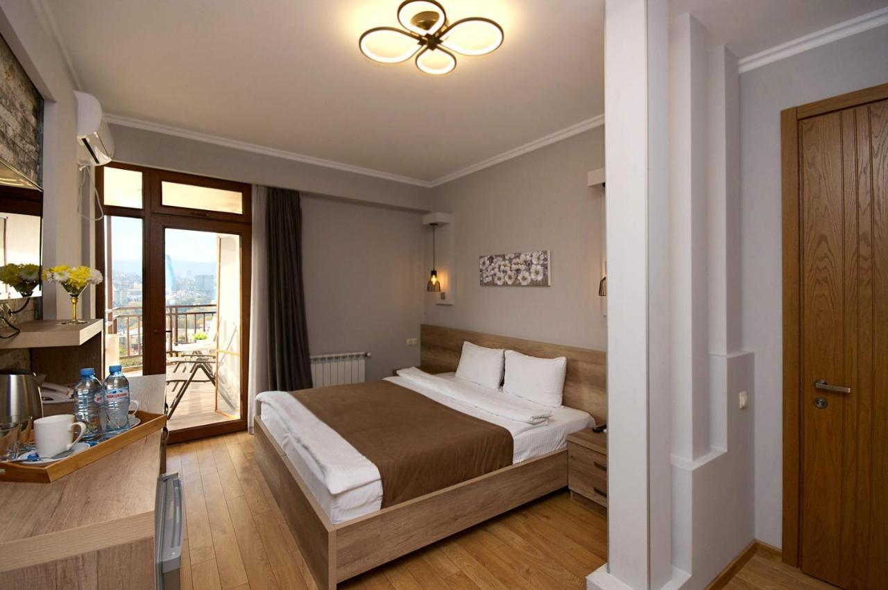 Hotel Livin Τυφλίδα Εξωτερικό φωτογραφία