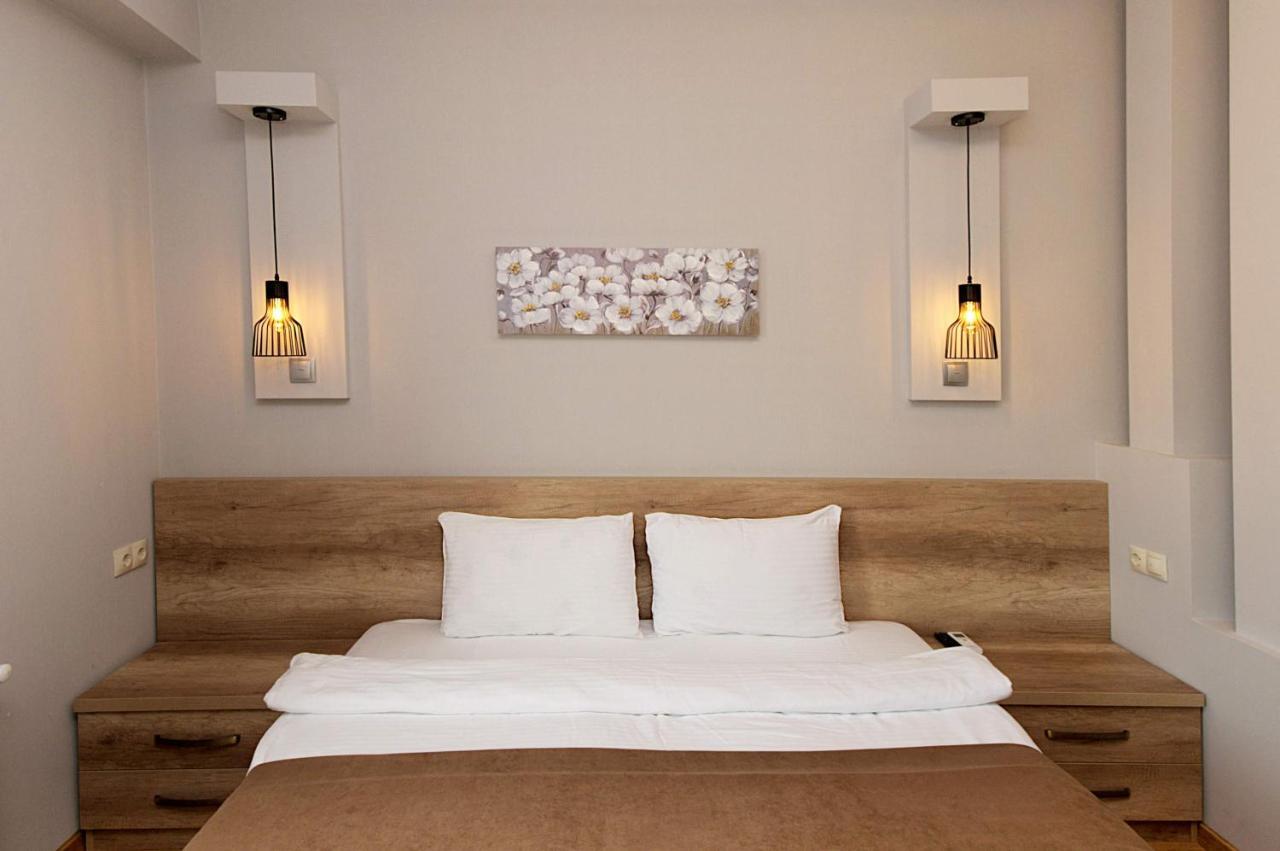 Hotel Livin Τυφλίδα Εξωτερικό φωτογραφία