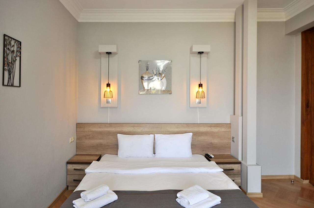 Hotel Livin Τυφλίδα Εξωτερικό φωτογραφία